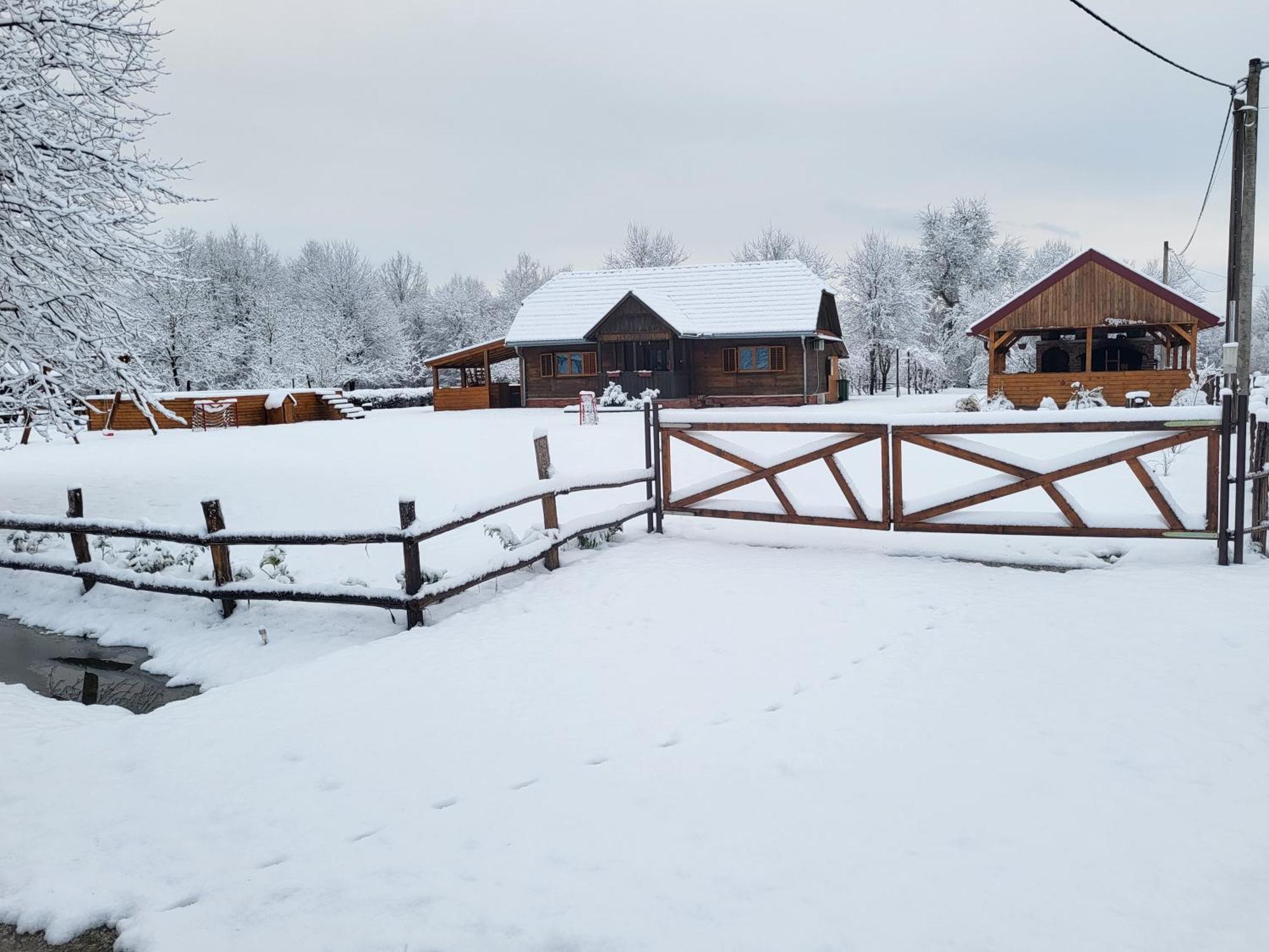 Kuca Za Odmor Jopi I Mare Villa Topusko Exterior photo